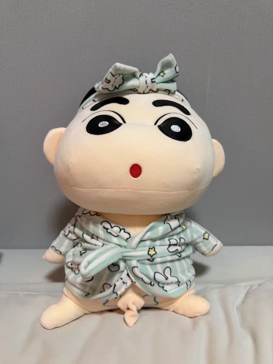 西山・色絵小鉢5つ