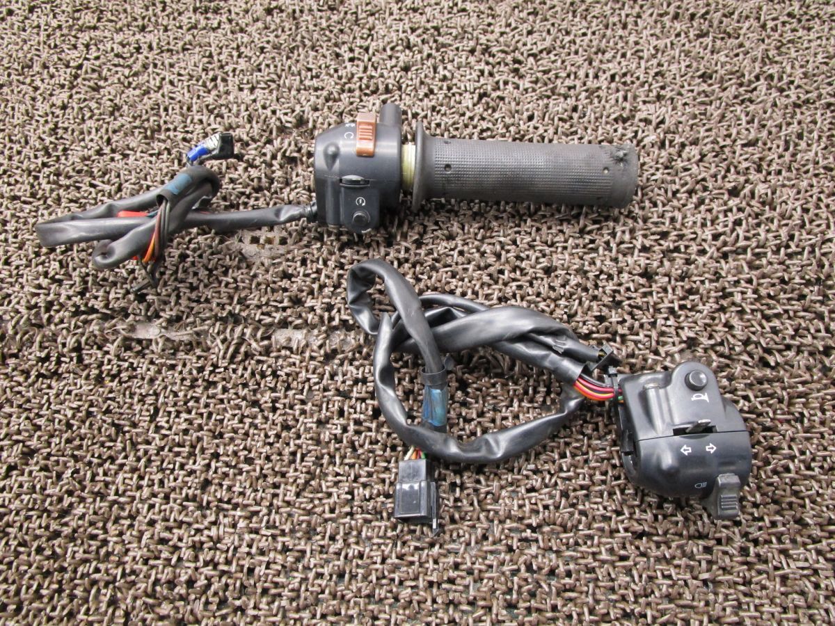 W 650 ハンドルスイッチ 左右 スロットル A 9043 EJ カワサキ AE キャブ車