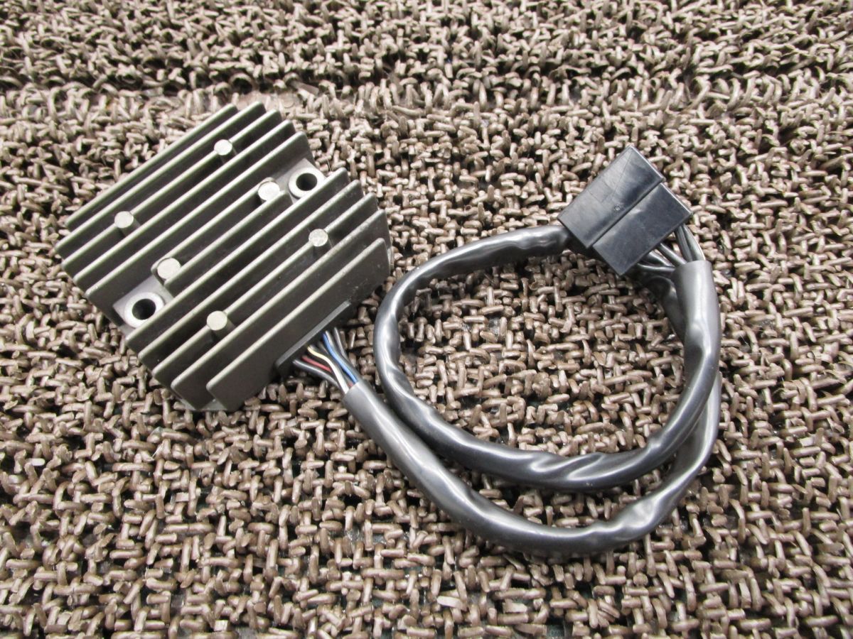 W650 レギュレター ○A9053！EJ650A カワサキ 【 EJ650AE 】 キャブ車 配送