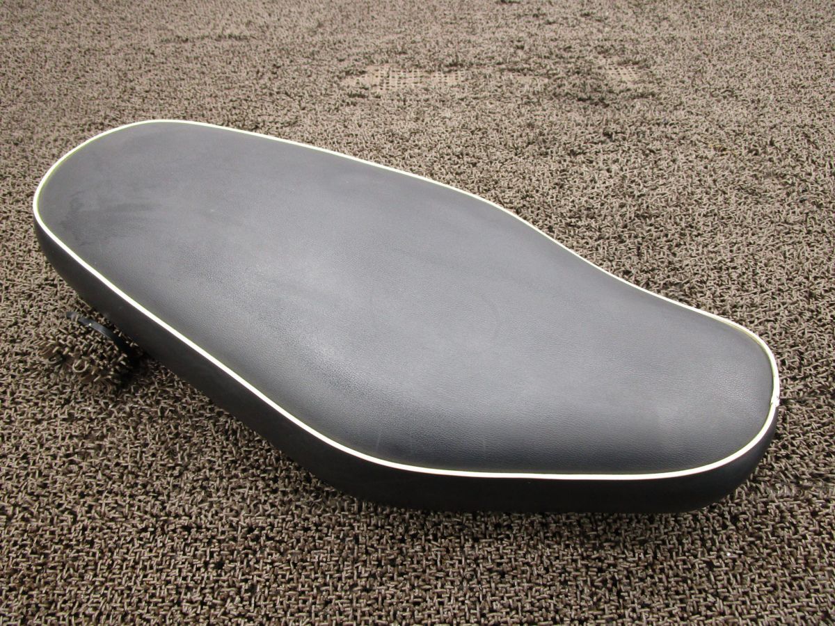 W 650 シート A 9054 EJ カワサキ AE キャブ車