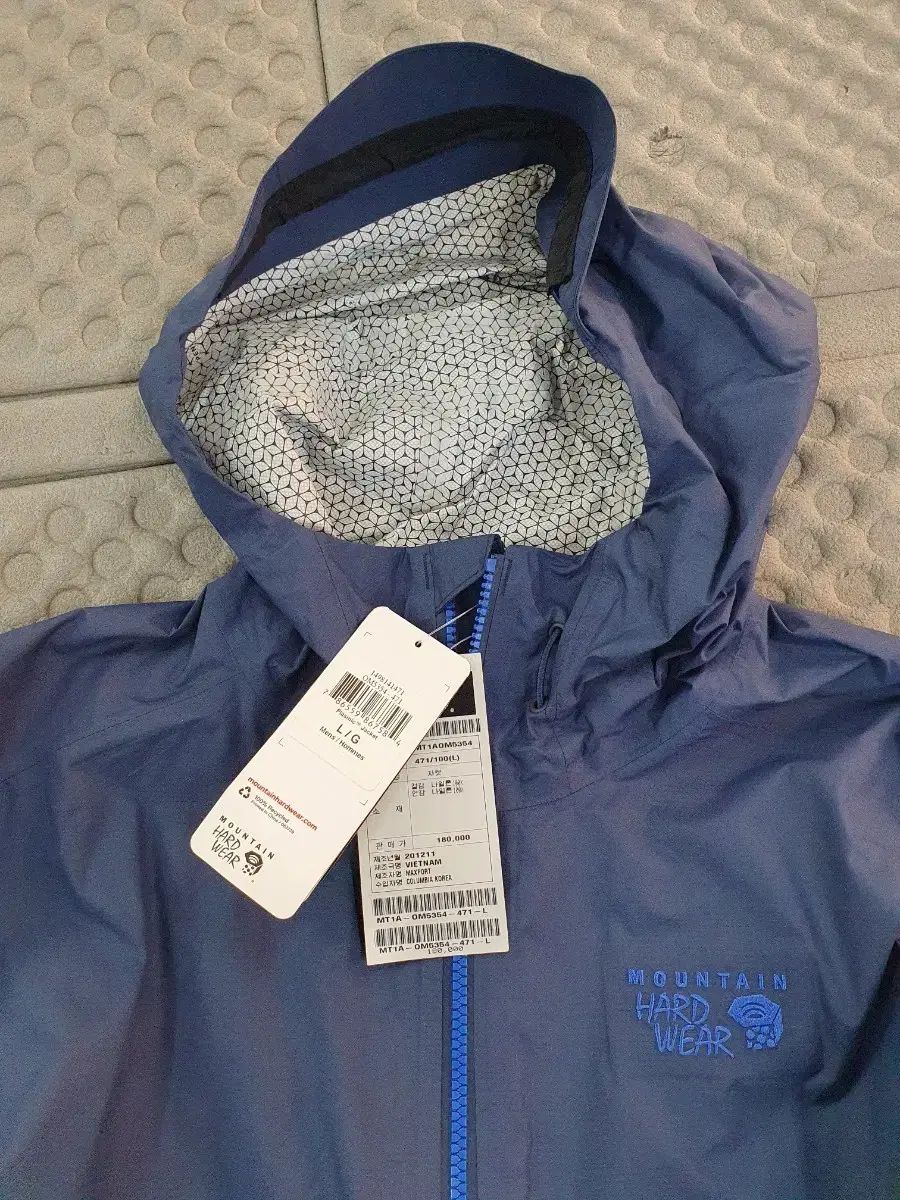 マウンテンハードウェア フード ウィンドブレーカー L サイズ