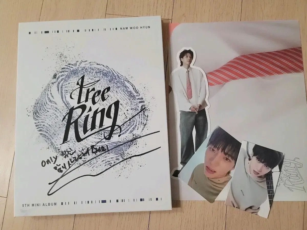 ウヒョン サイン入りアルバム INFINITE ナム・ウヒョン サイン入り アルバム - メルカリ