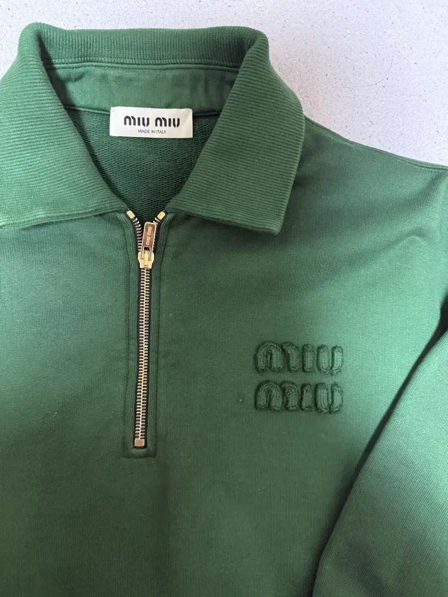 L ミュウミュウ ハーフ ジップアップ カラ セーター