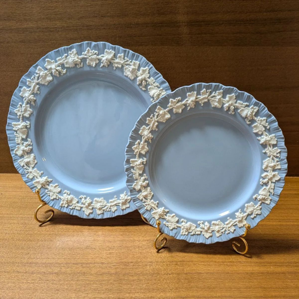 美品 ☆ ウェッジウッド エンボス クイーンズウェア クリーム シェル