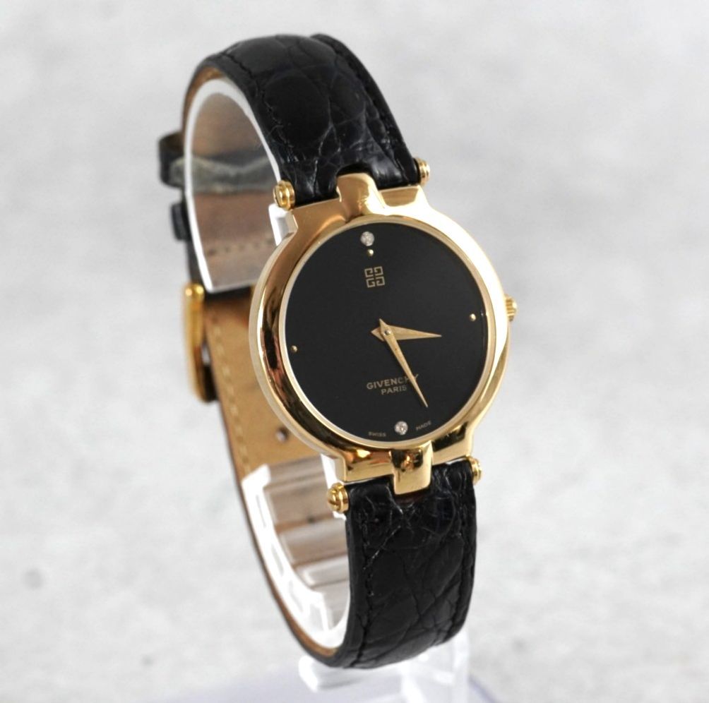 電池交換済 PARIS ジバンシー Swiss Made Quartz クォーツ Vintage Watch ヴィンテージ 腕時計 黒文字盤 ゴールド ラウンド 2 P 石付き ドレスウォッチ 稼働品