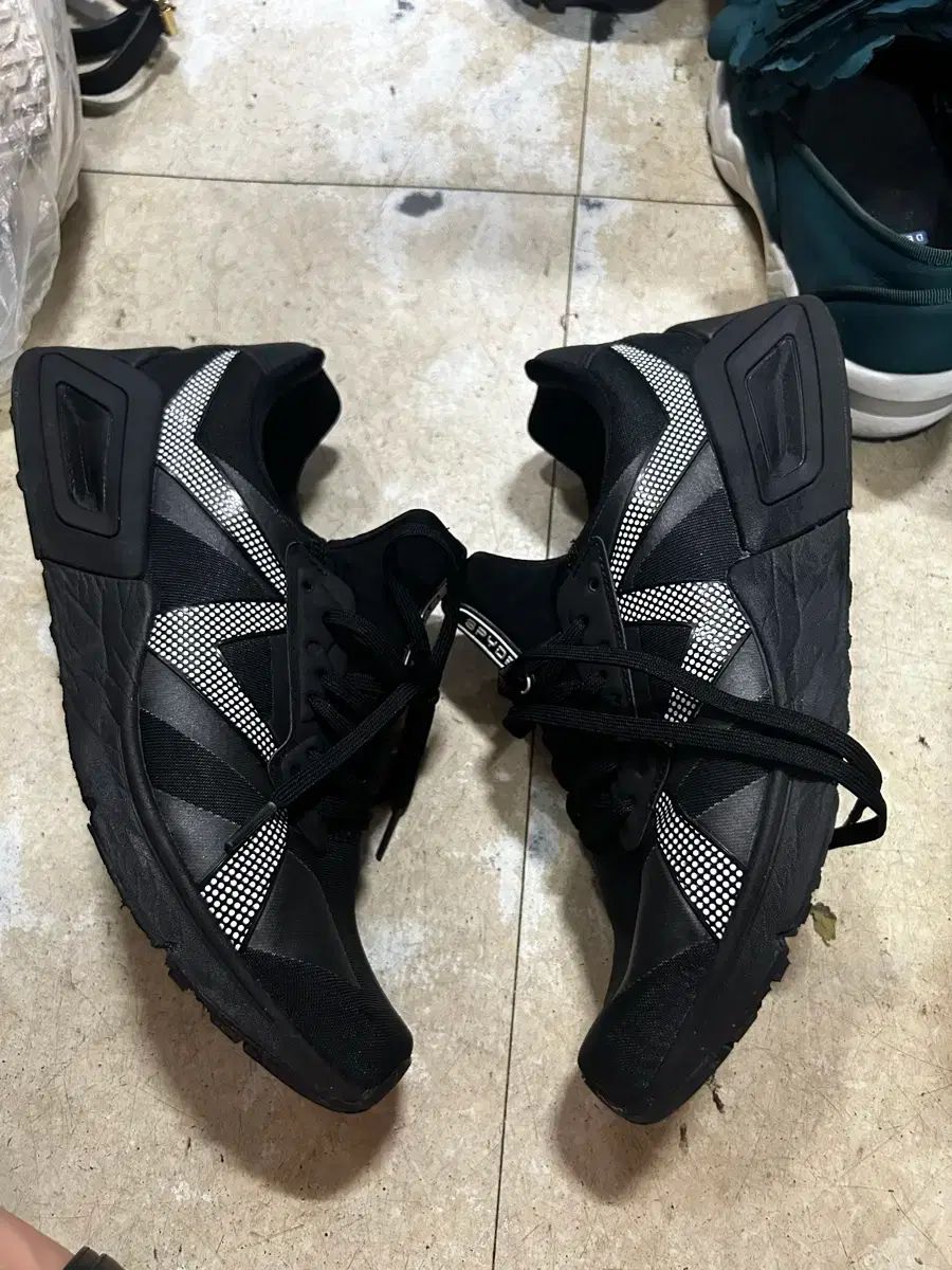 スパイダー ユニセックス プレ スニーカー 270