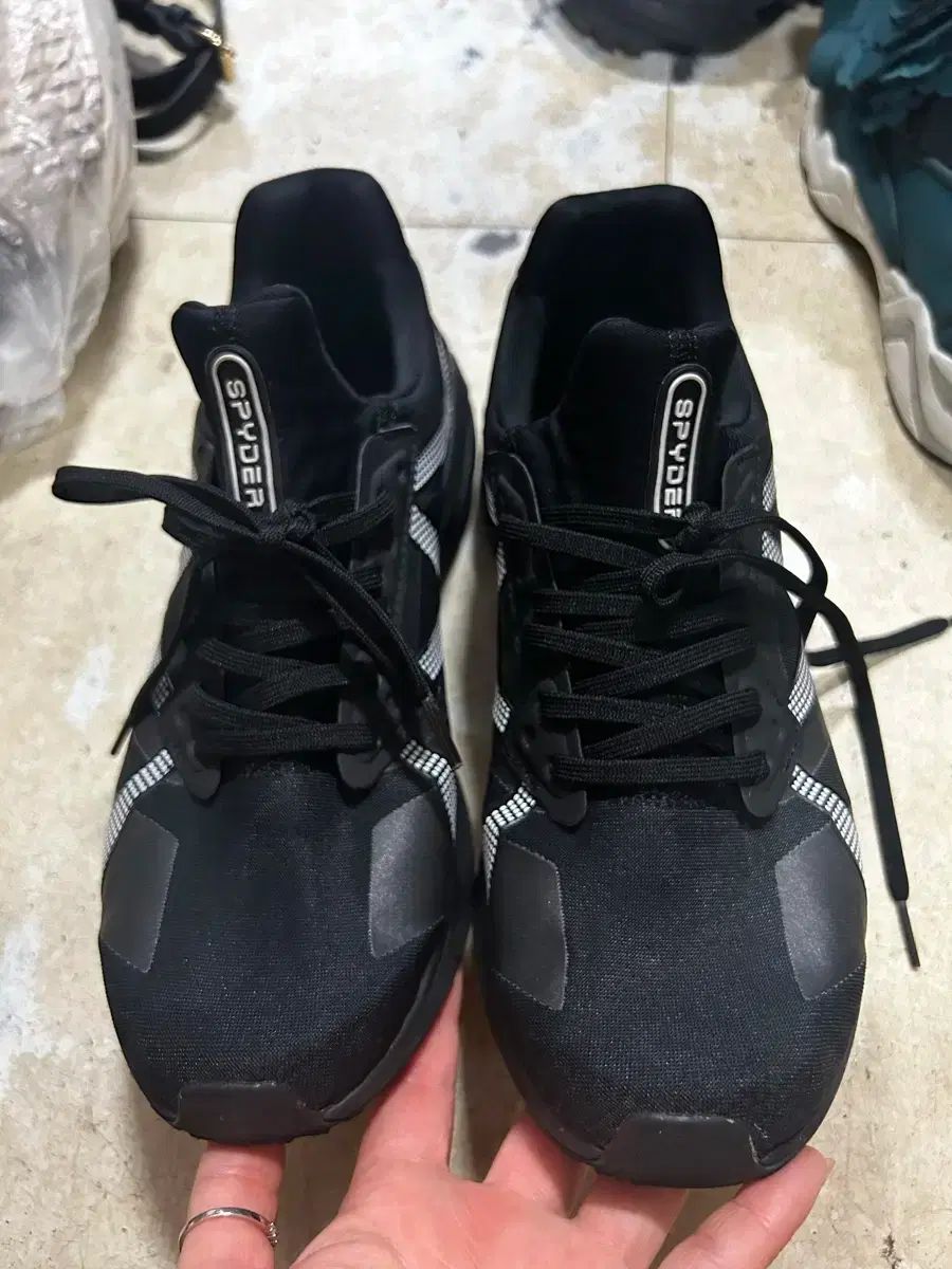 スパイダー ユニセックス プレ スニーカー 270