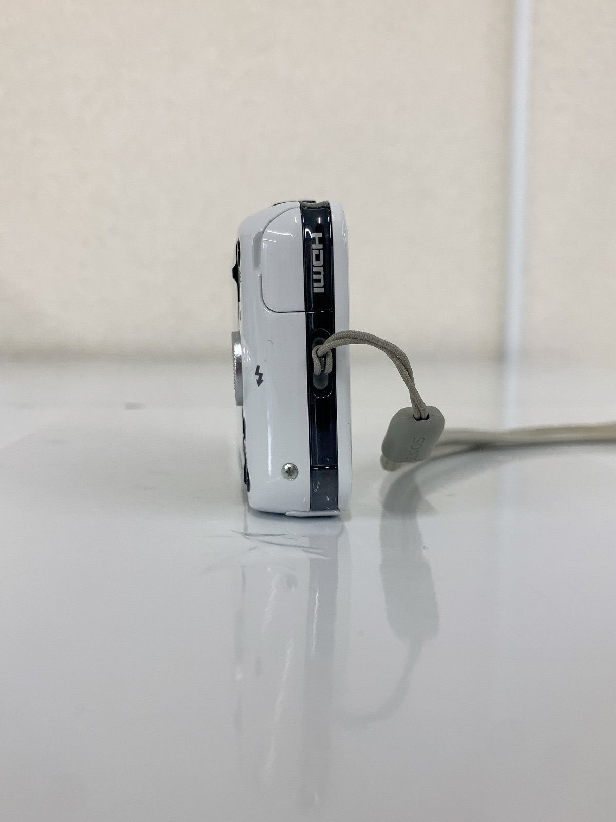 ホワイト カメラ