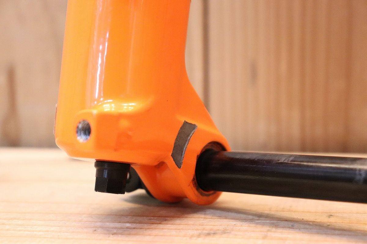 2 サスペンションフロントフォーク