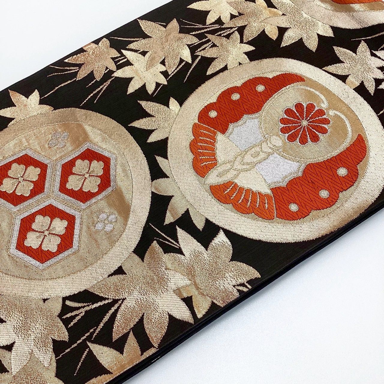 6180］袋帯 花蝶亀甲丸文様 金糸 六通 正絹 着物 フォーマル 黒 - メルカリ