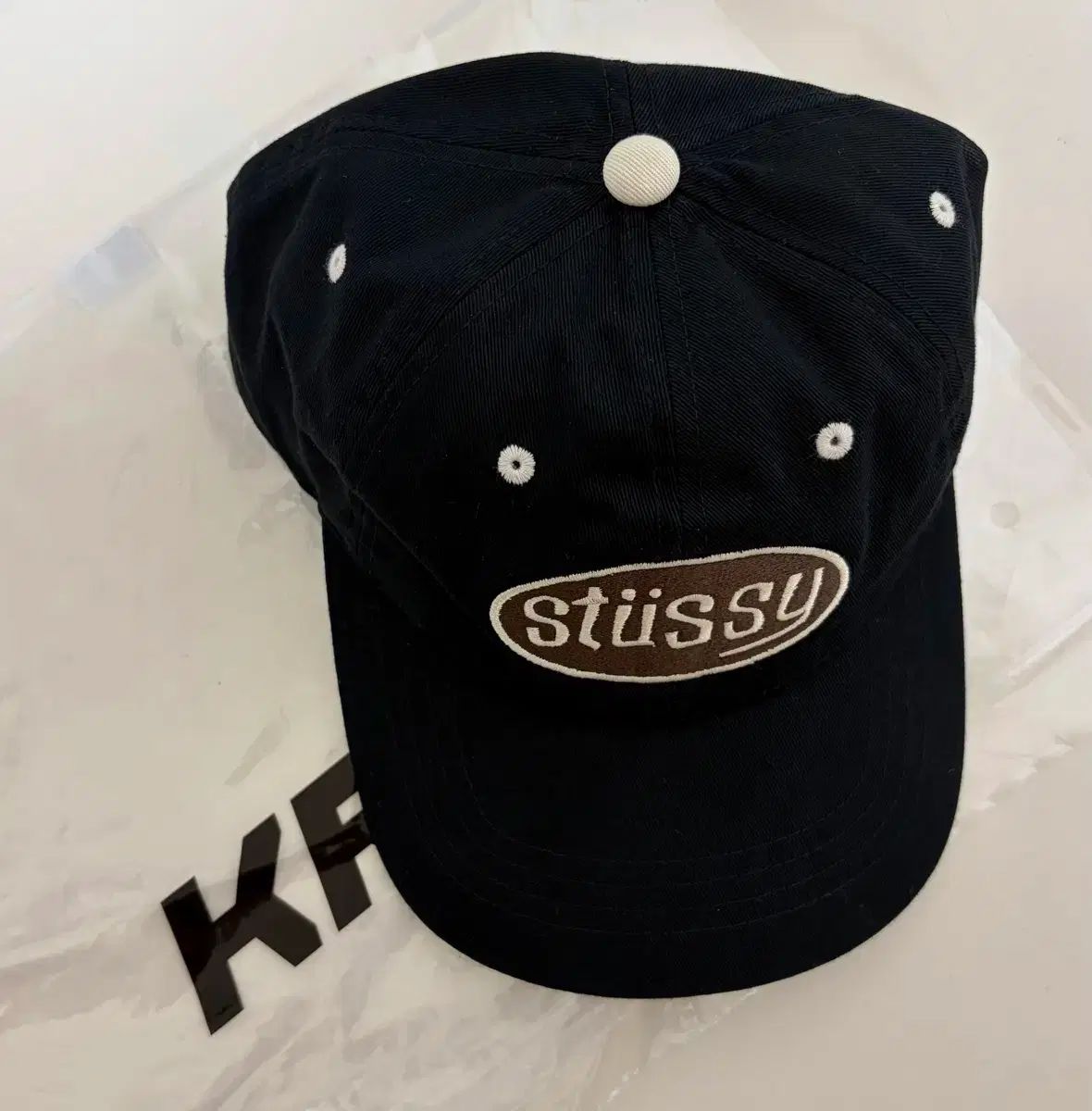 STUSSY フィットトップ ロー プロ キャップ ブラック