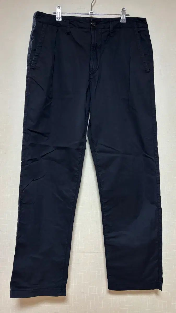 STONE ISLAND ストーンアイランド チノ パンツ