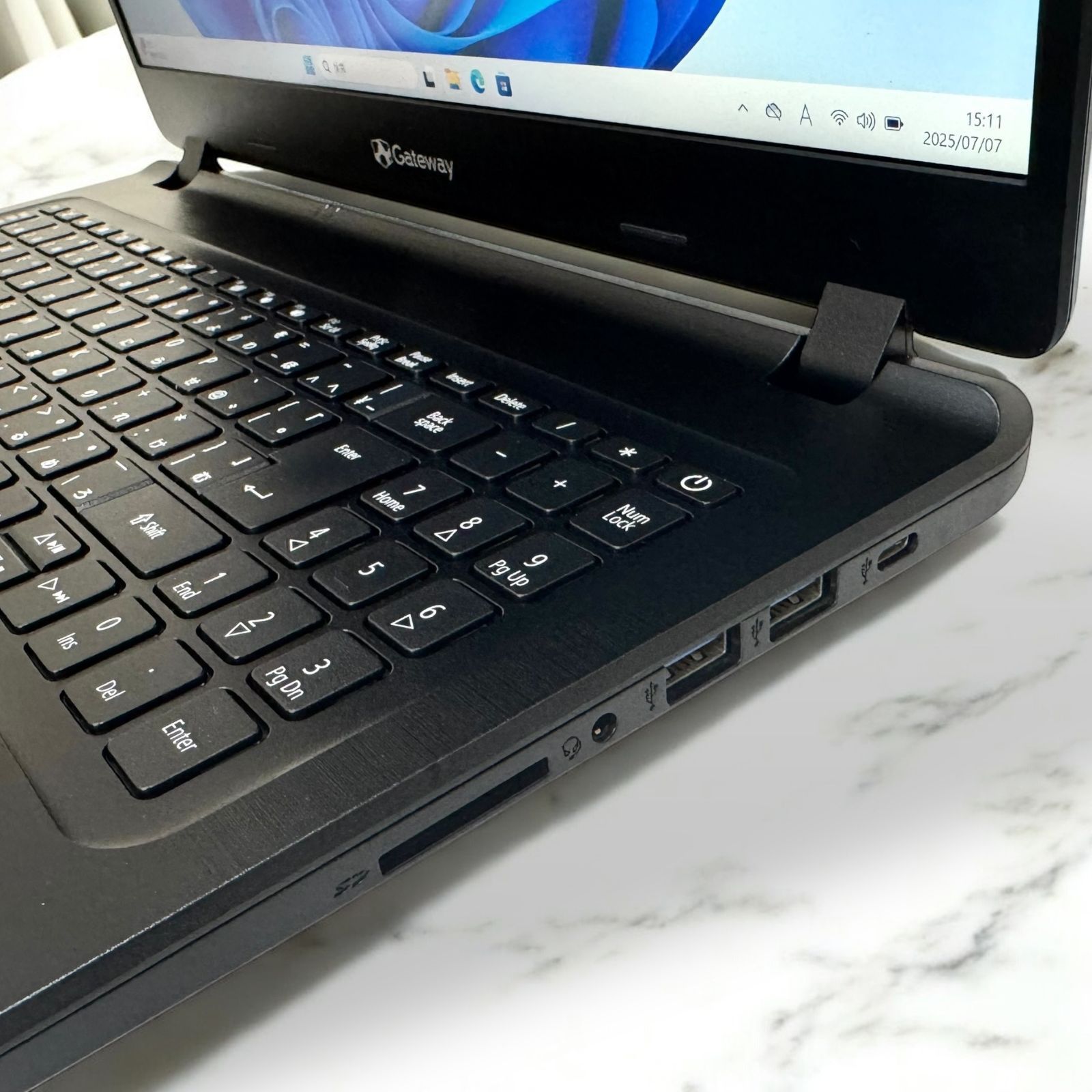 ほぼ美品❣新品メモリ16GB✨ｉ5 ブルーレイ フルHD カメラ 薄型Win11 Amazon.co.jp: ニュー ブリッジ モバイルモニター 15.6インチ HDR搭載