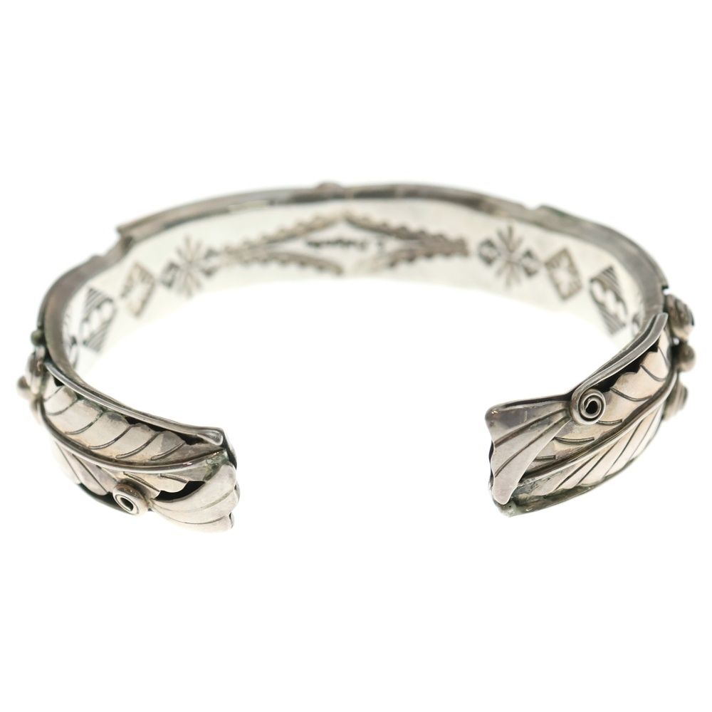 INDIAN JEWELRY インディアンジュエリー E Delgarito作 ナバホ族 リーフ バングル シルバー