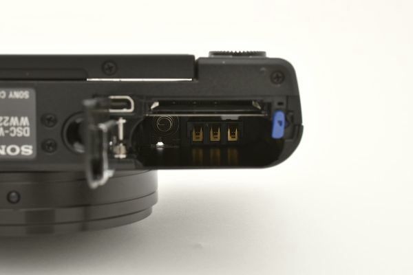 デジタルカメラ U