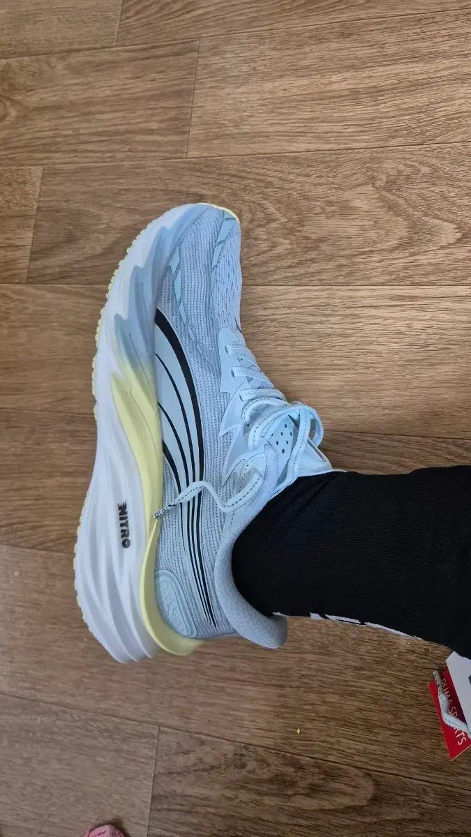 プーマ ベロシティ ニトロ4 W 250