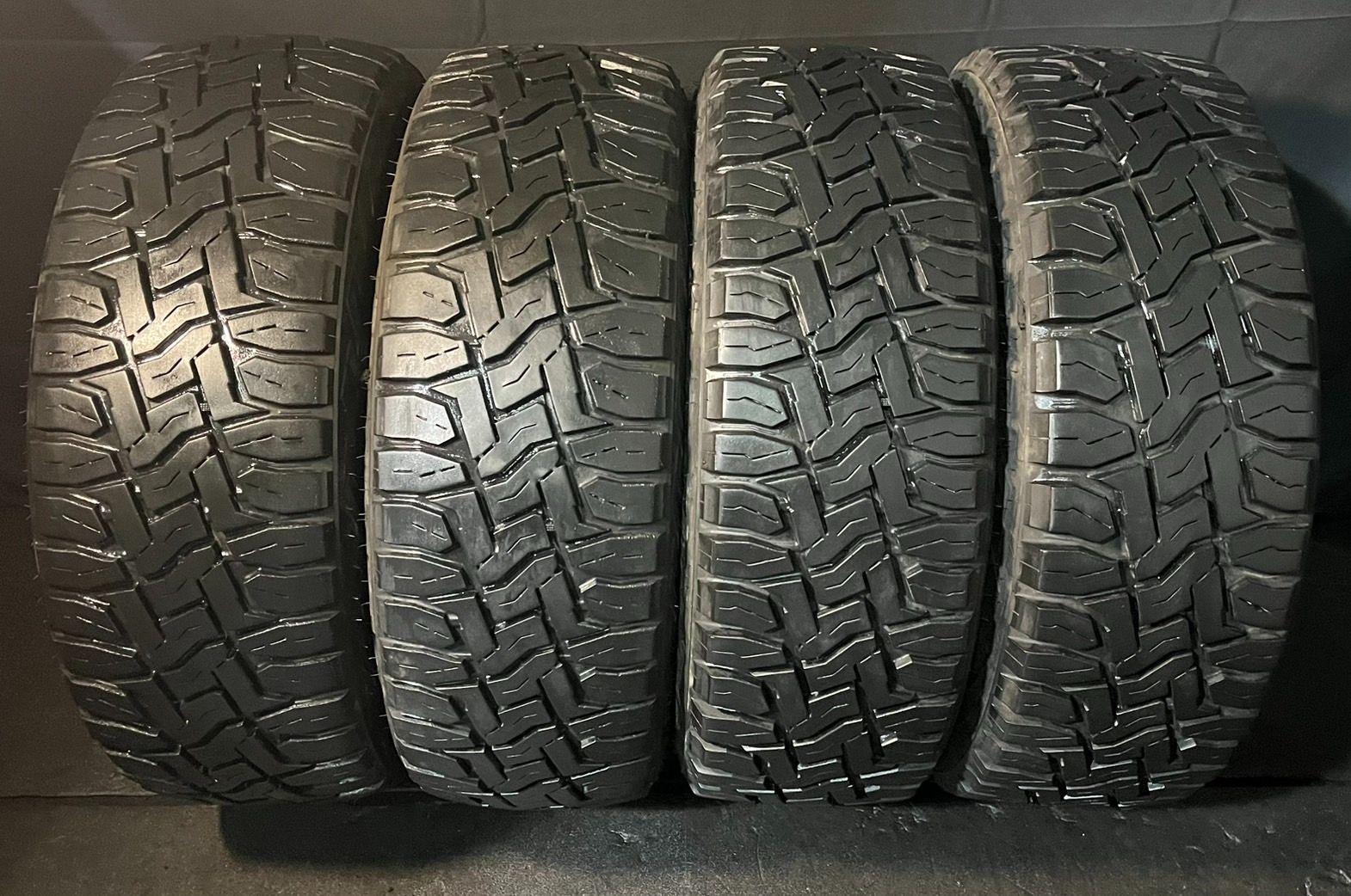 製 約7 6～8 5分山 トーヨータイヤ TOYO TIRES オープンカントリー OPEN COUNTRY R T 215 65 16 C 109 107 Q 8 P 4本 h_833