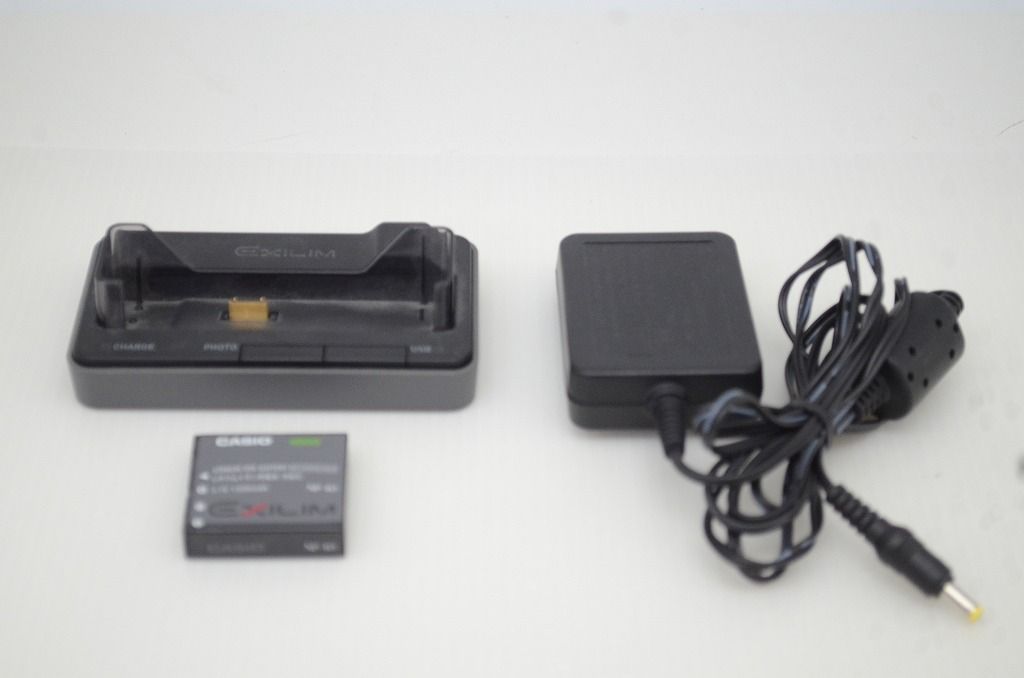 600 コンパクトデジタルカメラ