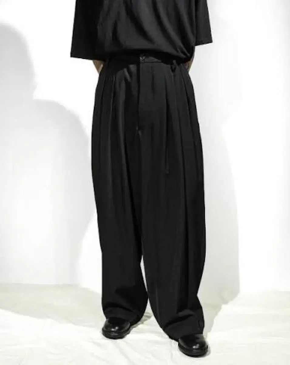 YOHJI ヨウジヤマモト 12プリーツ パンツ