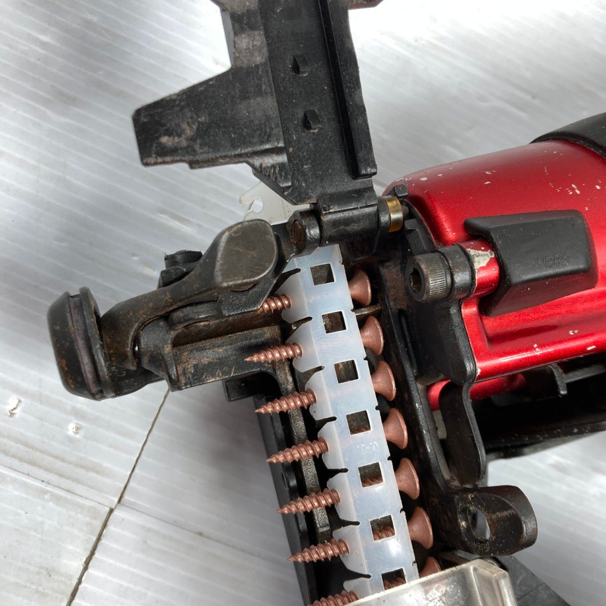 高圧エアビス打ち機 ケース付