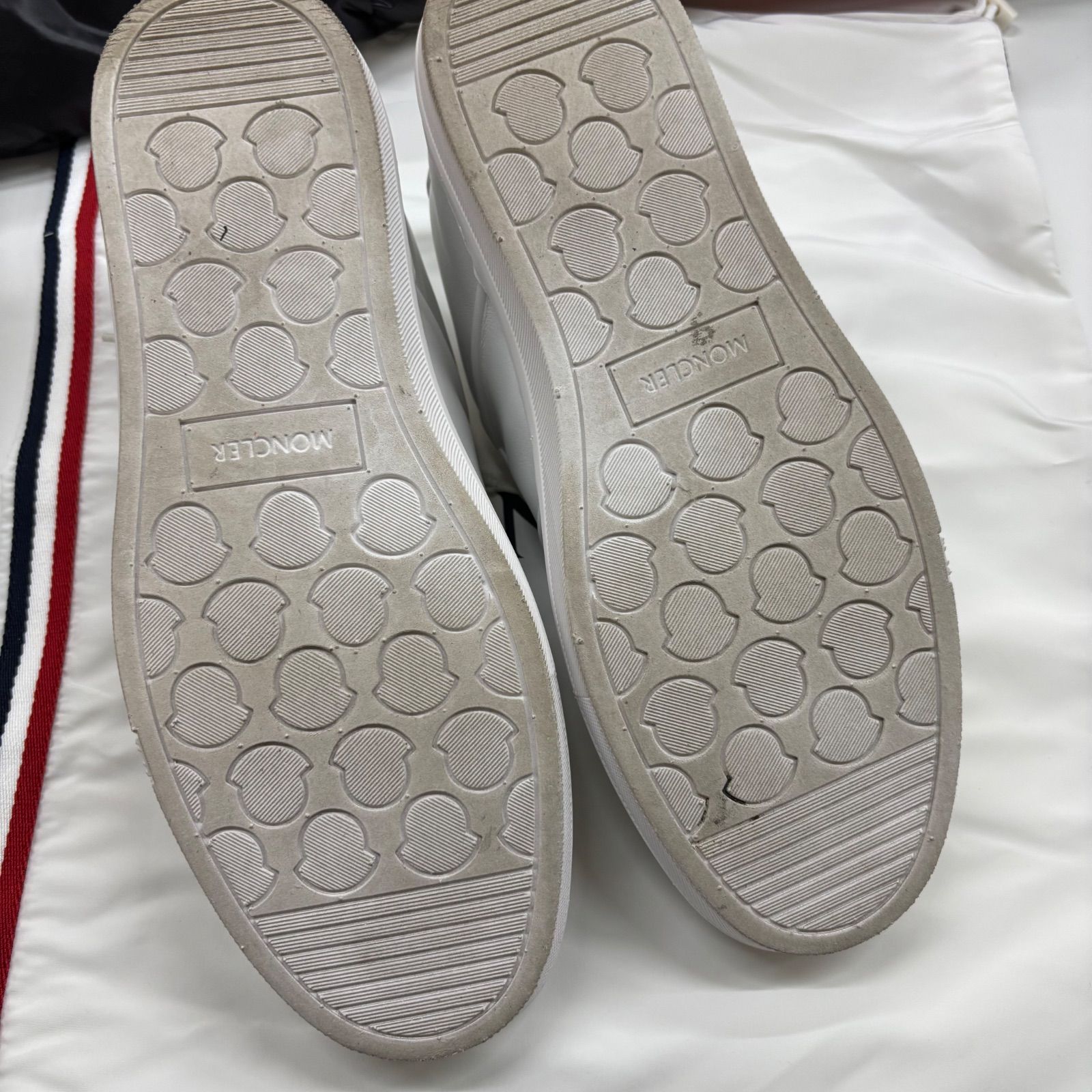 ◎ MONCLER モンクレール ホワイトレザースニーカー - メルカリ