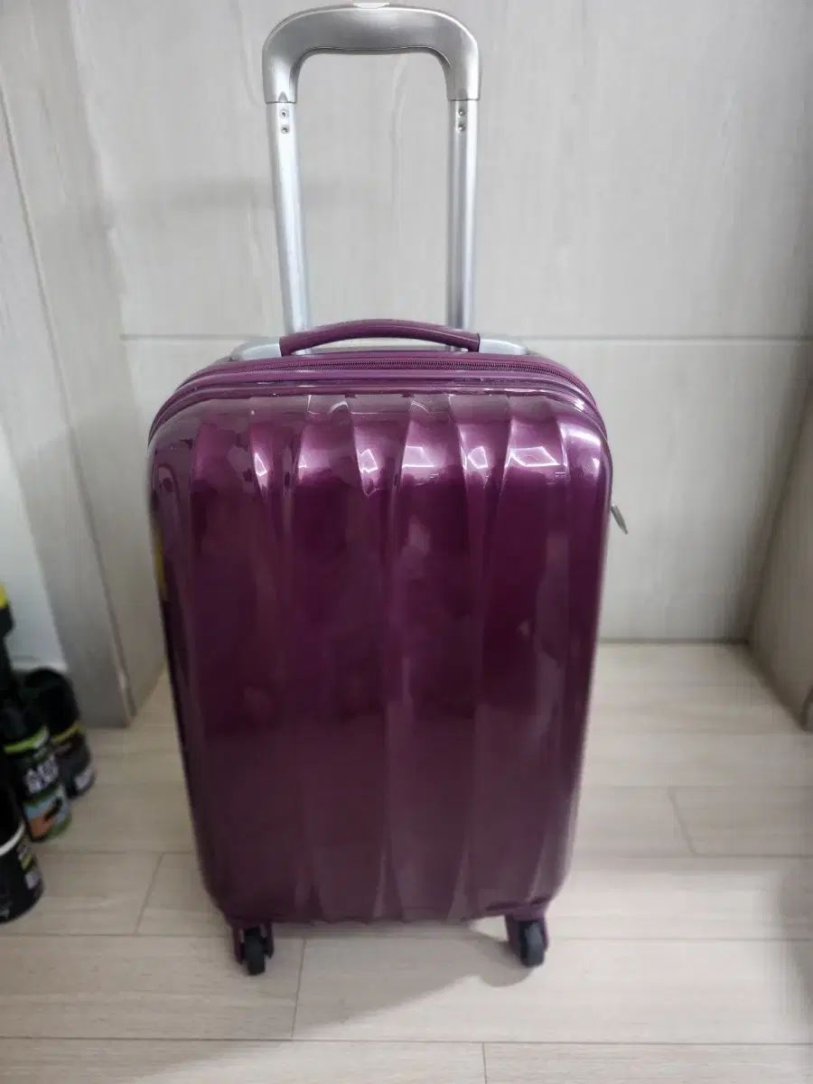 20インチAMERICAN TOURISTER アメリカンツーリスター 旅行用キャリー