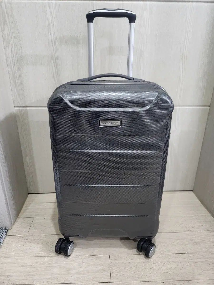 20インチ Samsonite 旅行用キャリー