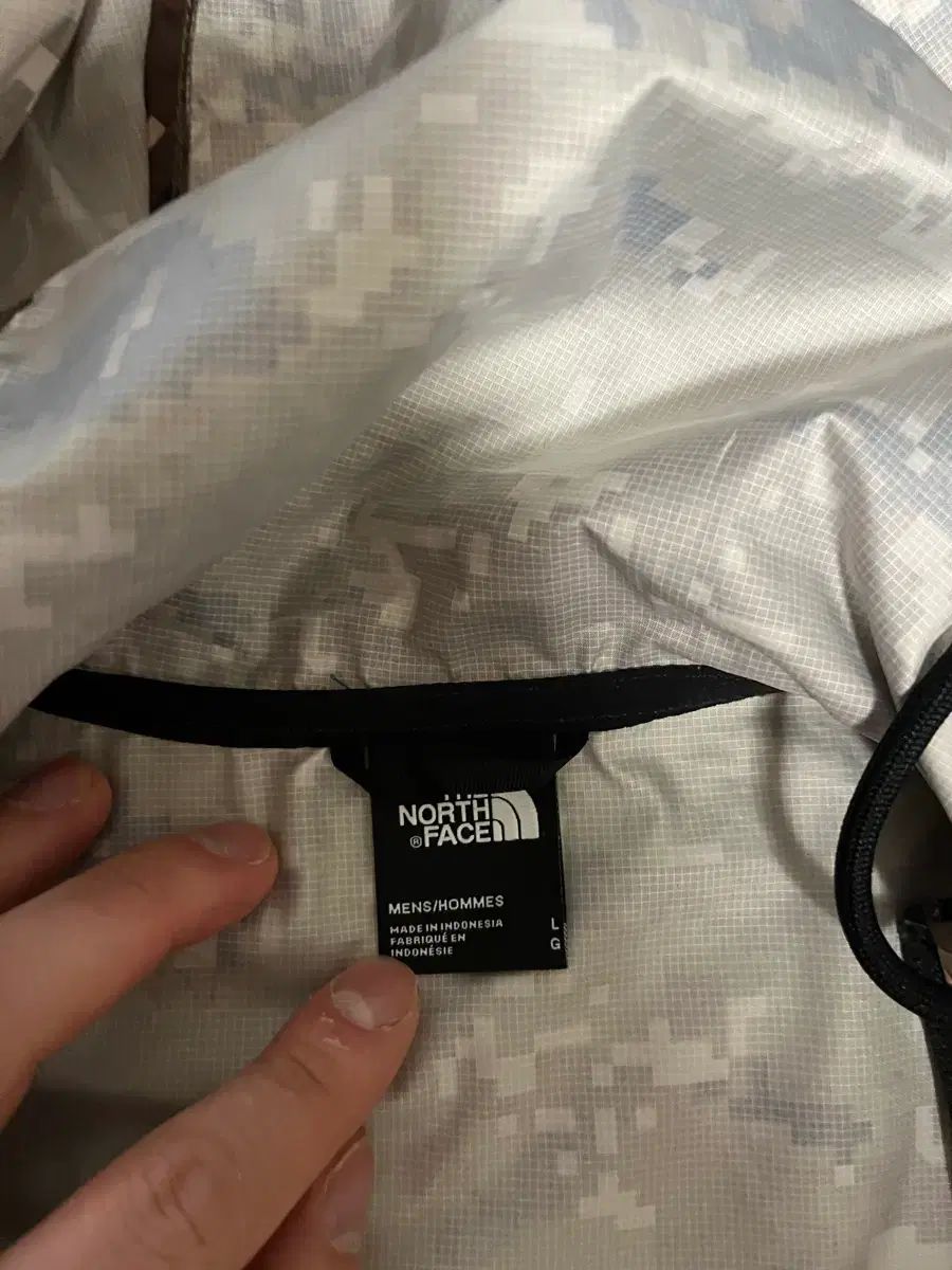 THE NORTH FACE ザノースフェイス カモフラージュ ウィンドブレーカー