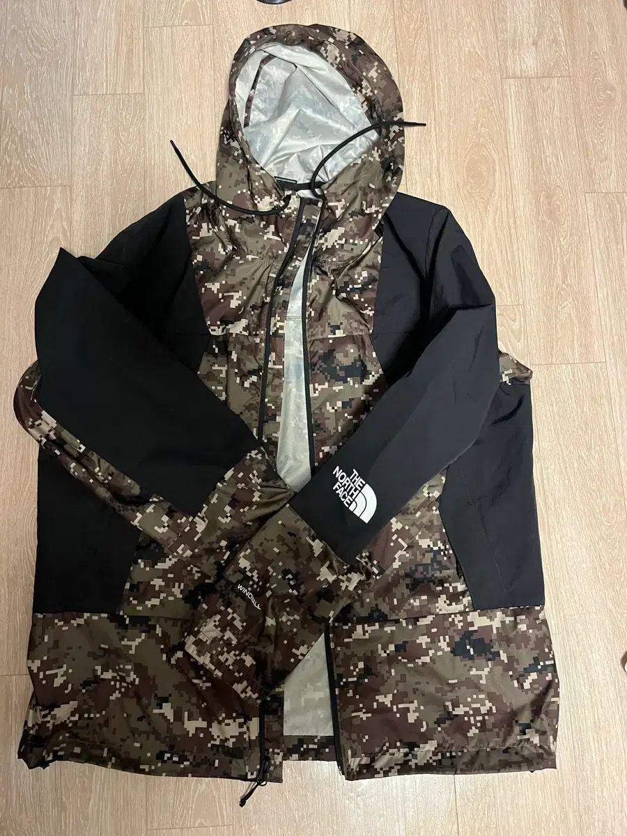 THE NORTH FACE ザノースフェイス カモフラージュ ウィンドブレーカー