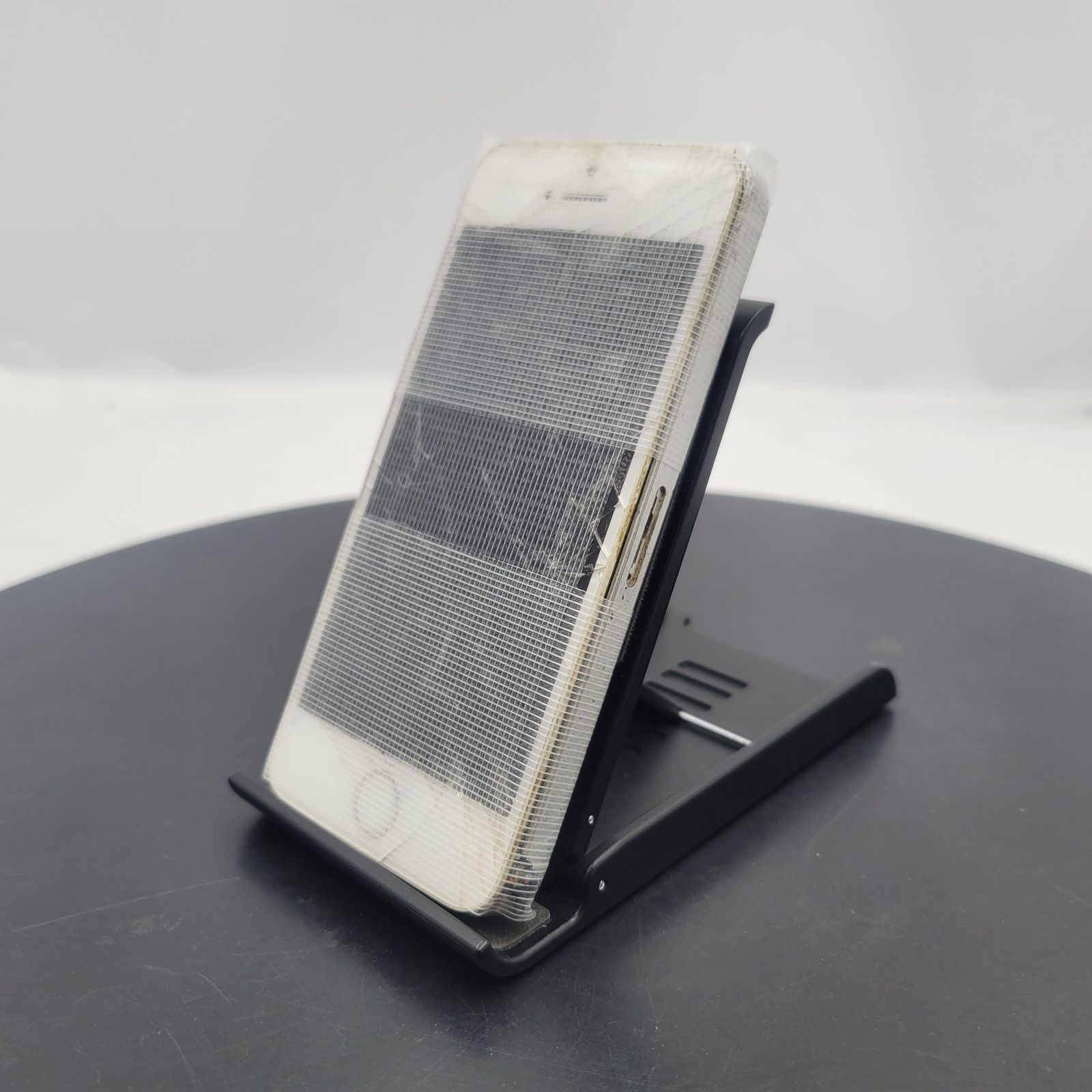 ☆起動不可/ジャンク☆Apple iPhone SE 32GB MP832J/A docomo シルバー