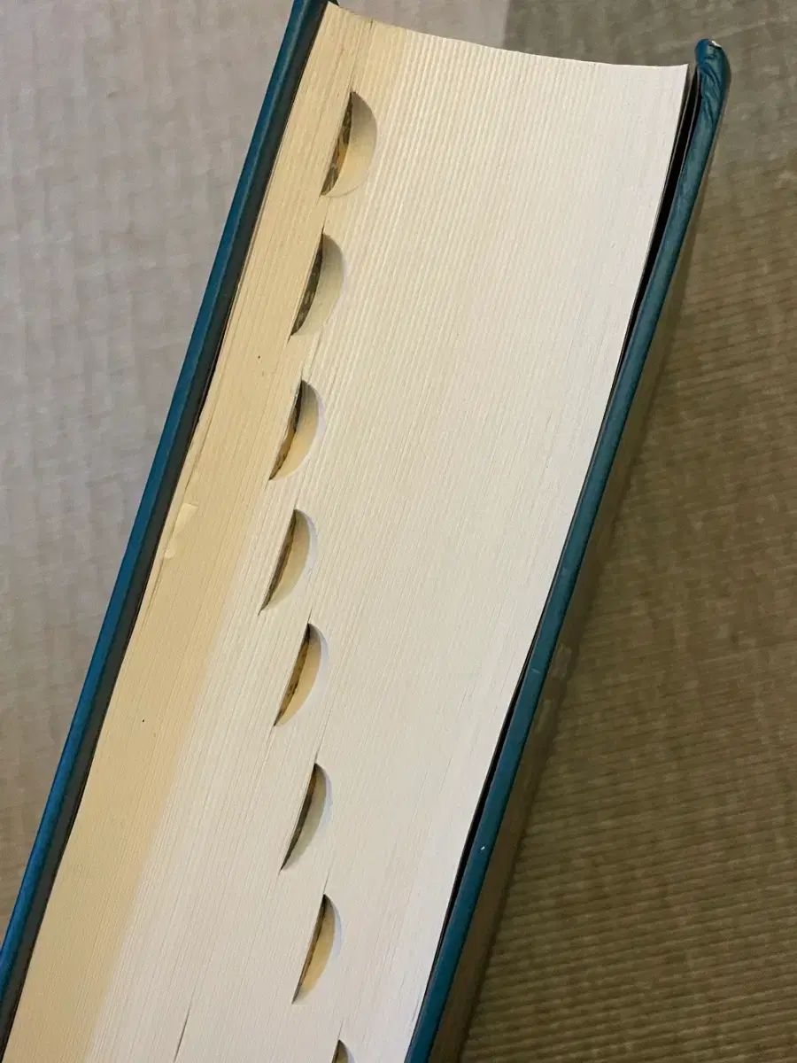  ディエッセンシャル ローズ 名前 文学 小説 本