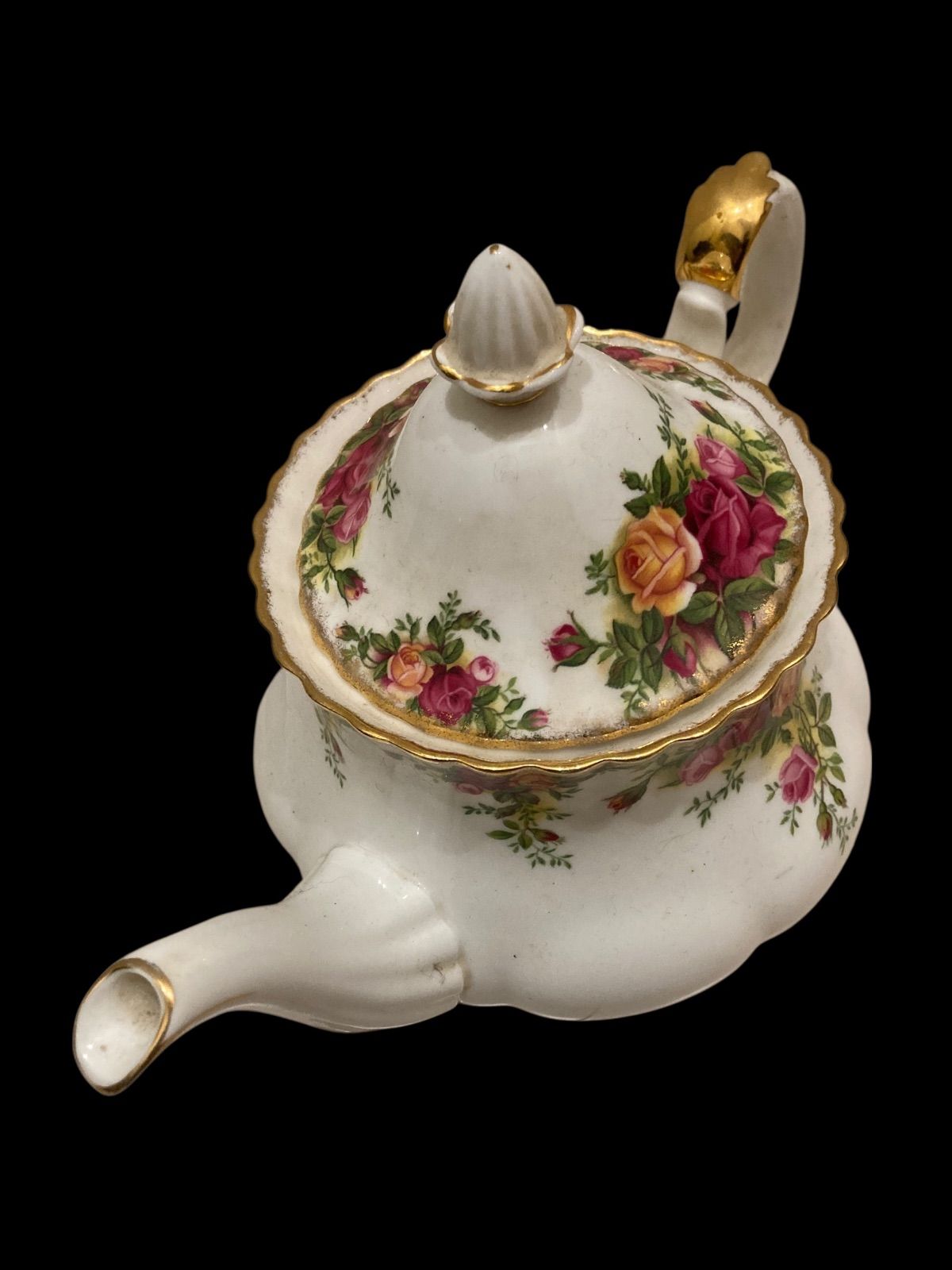 ロイヤルアルバート Royal Albert 英国製Ｌサイズ カントリー ローズ ポット England 廃版品 花柄 ゴージャス ティーポット アンティーク レトロ ヴィンテージ 時代物 古美術 骨董 N 25 L T 31