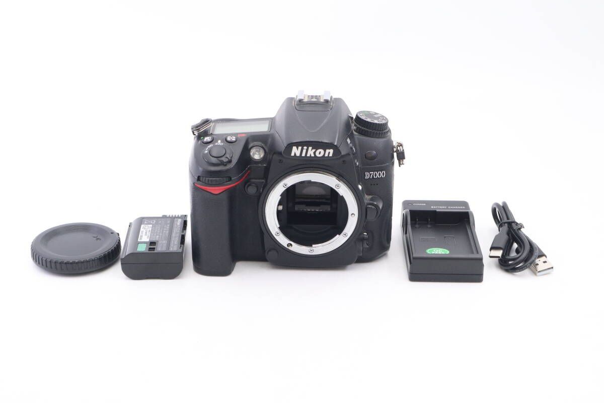カメラ シャッター数 13,343回 Nikon D7000 ニコン デジタル一眼 ブラック (f11946)