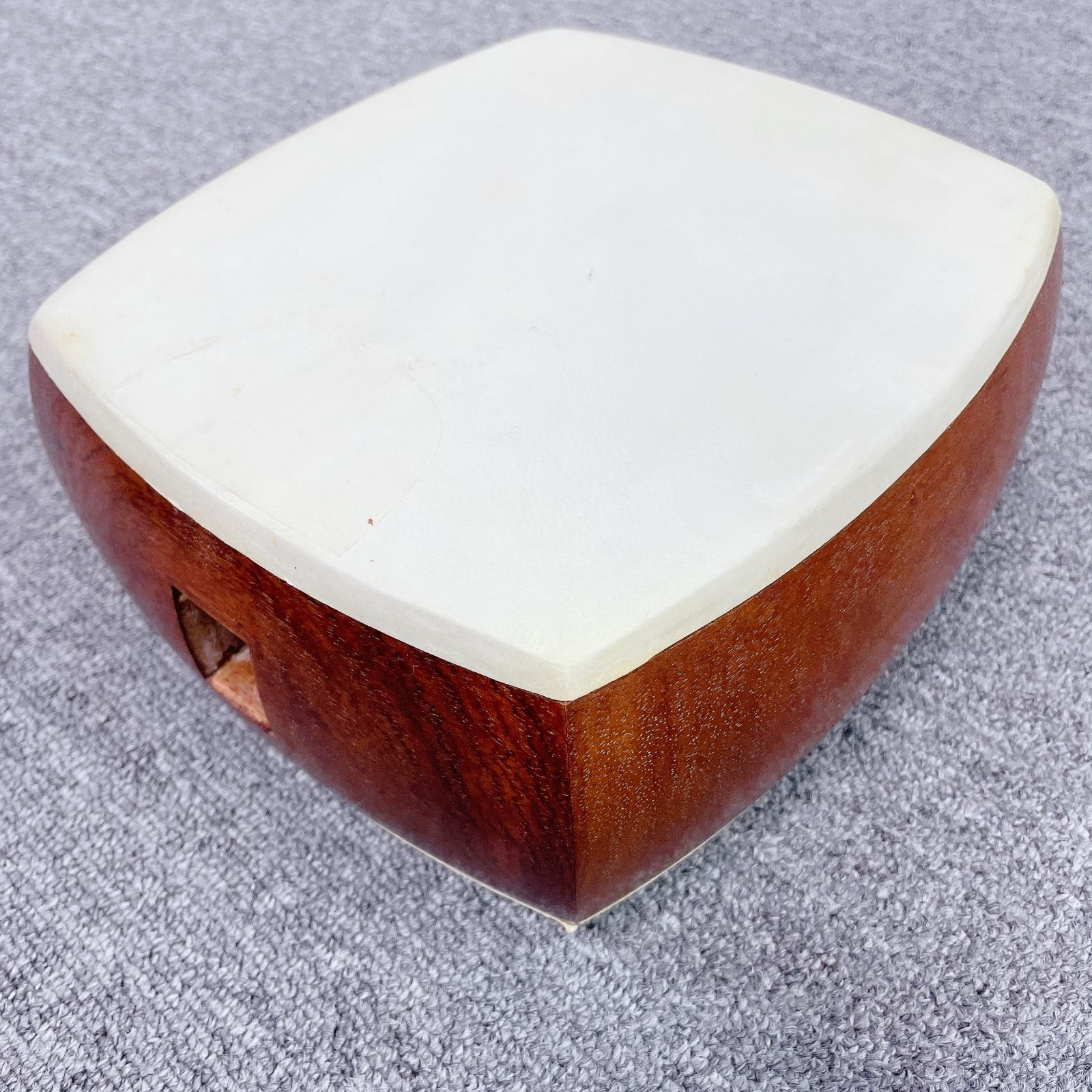 三味線 花梨 細棹 平溝 丸打胴 犬皮 和楽器 三味線 花梨 平溝 中棹 丸打胴 犬皮 和楽器 - メルカリ