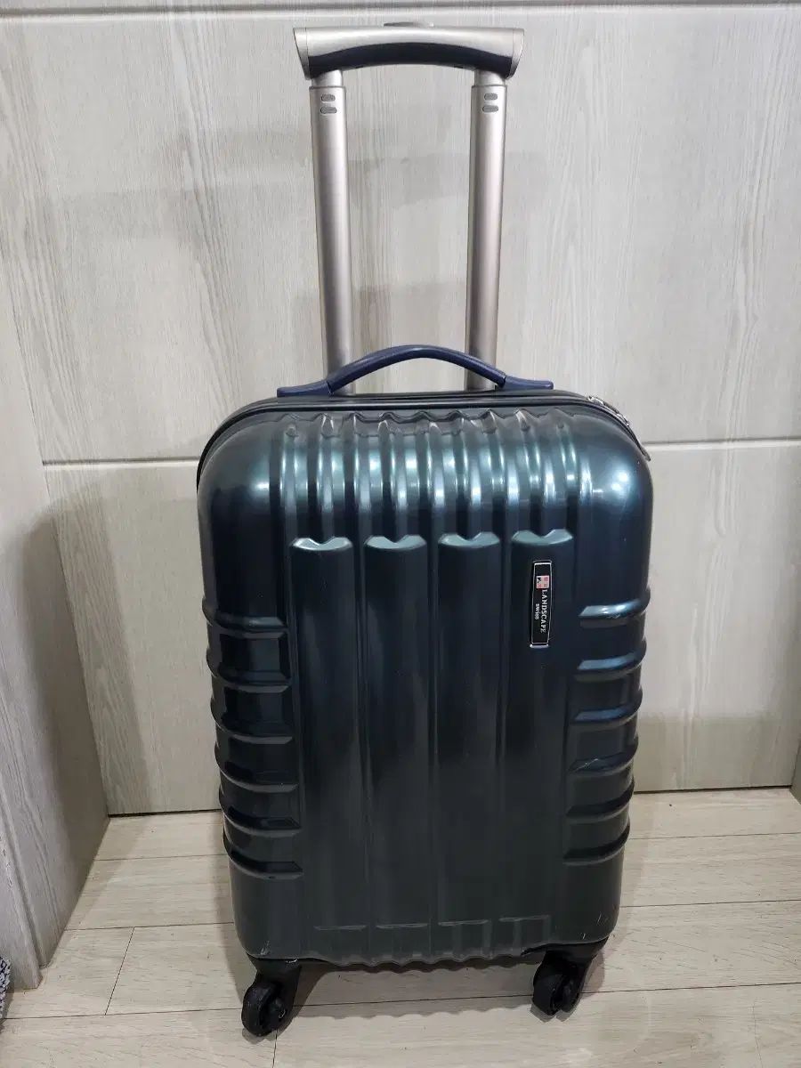 20インチ旅行用キャリー