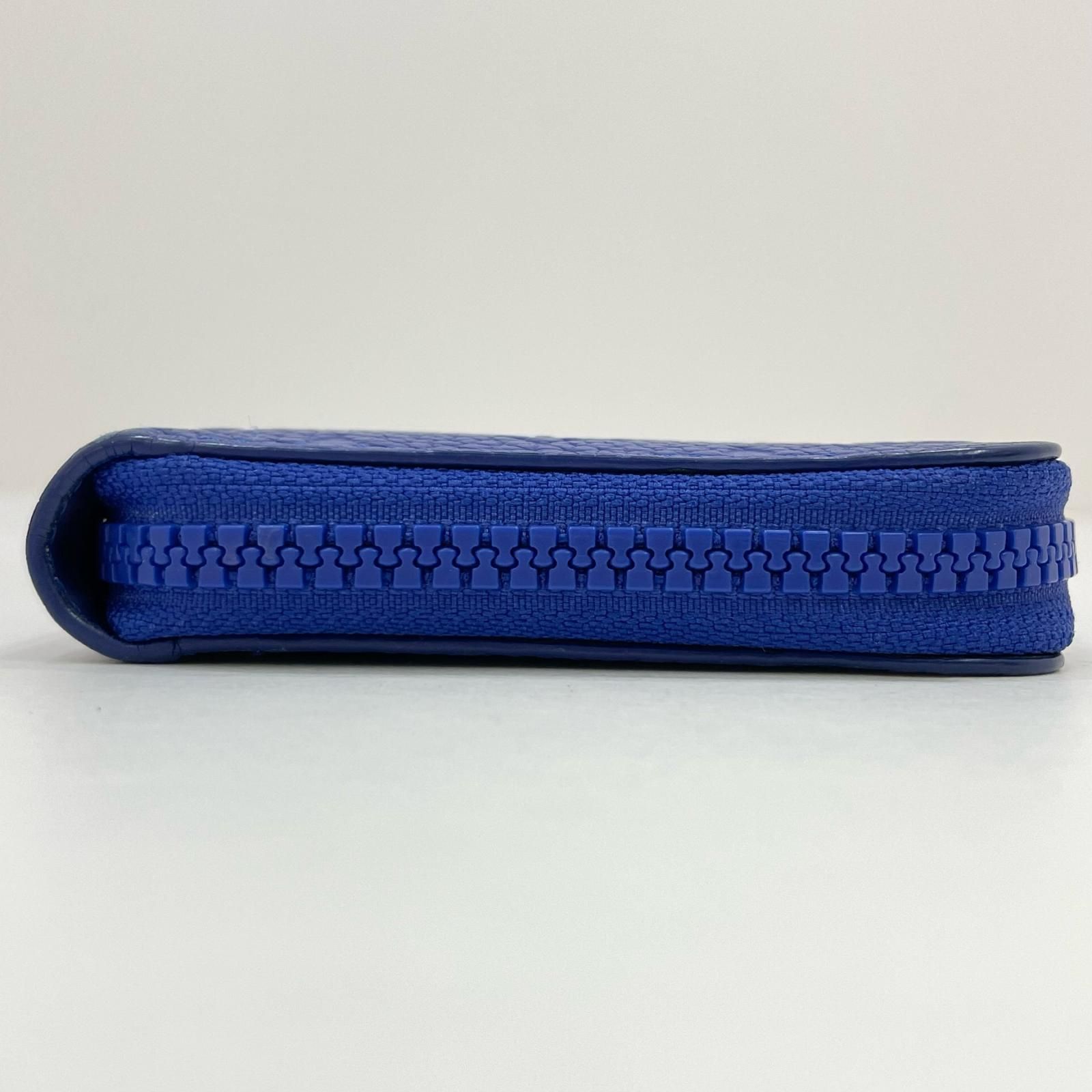 トリヨン ラウンドファスナー長財布