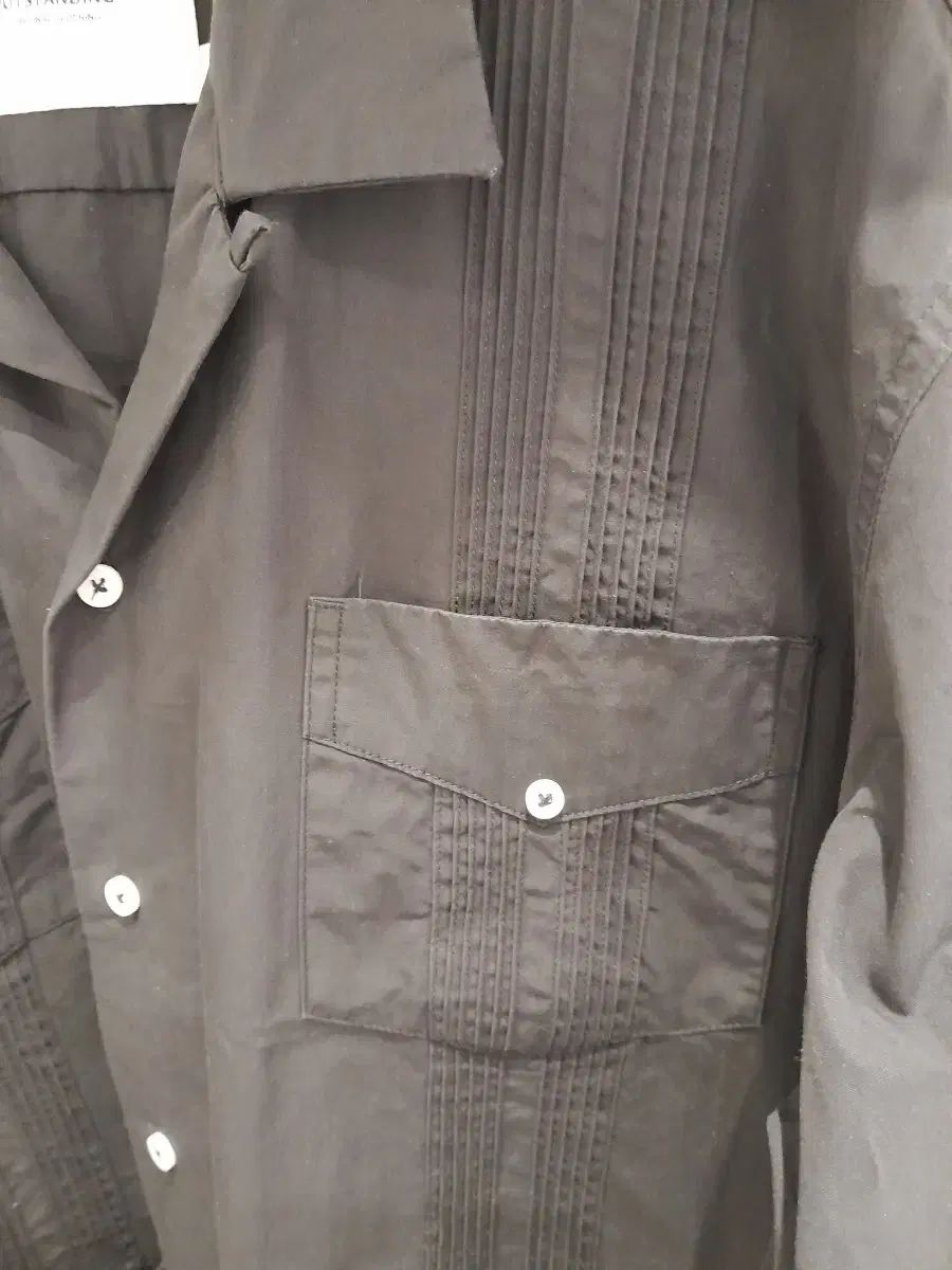 オープンカラー