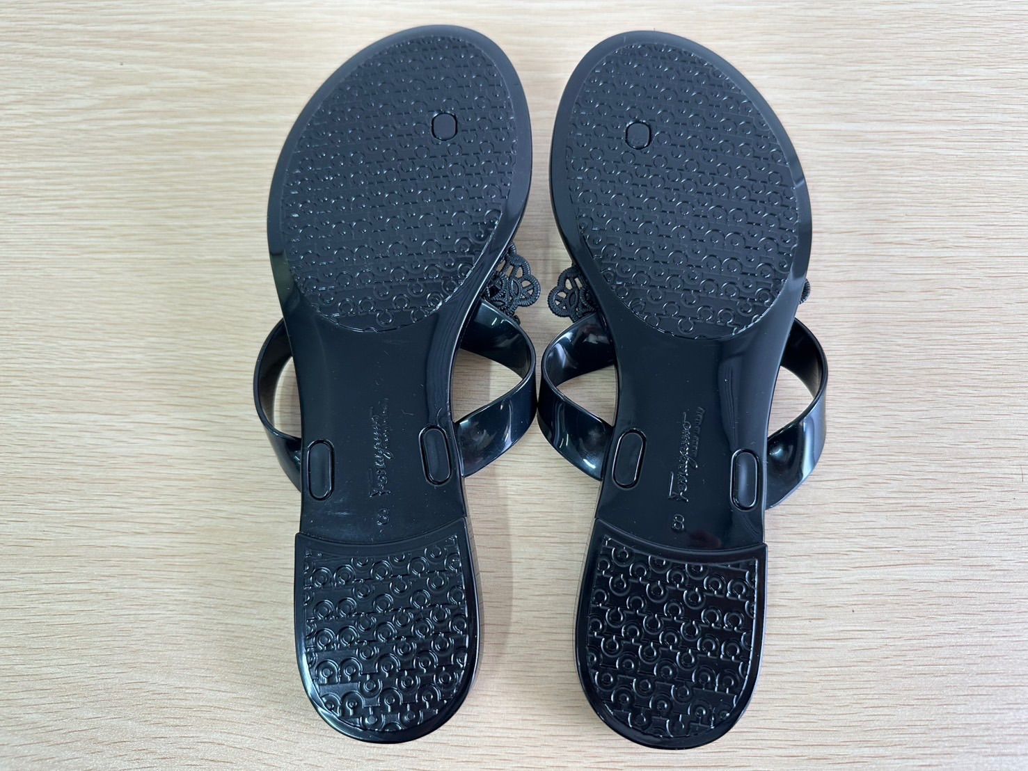  Ferragamo フェラガモ サンダル ブラック レザー 上品 サンダル サンダル ミュール