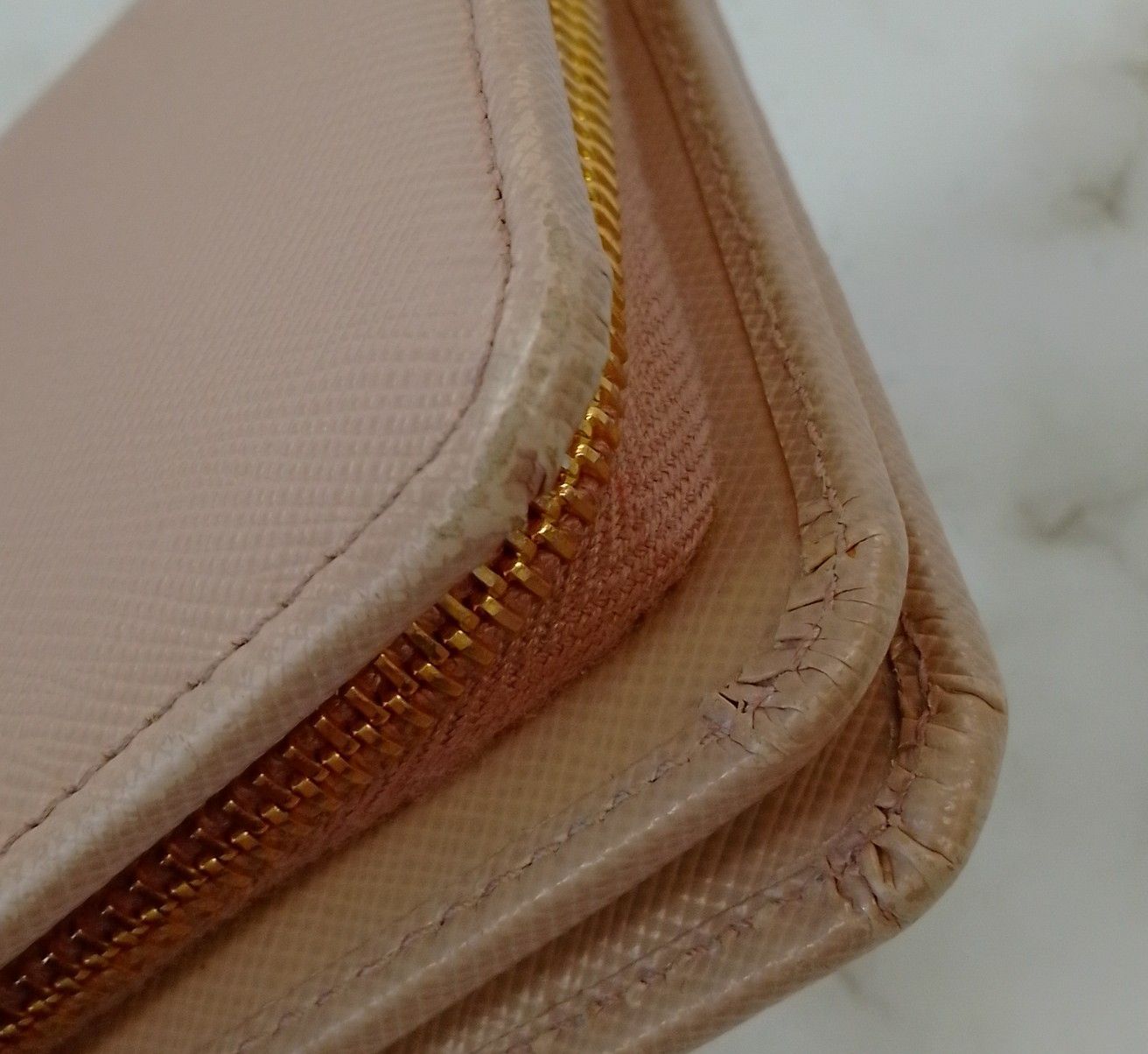 サフィアーノメタル L字ファスナー財布