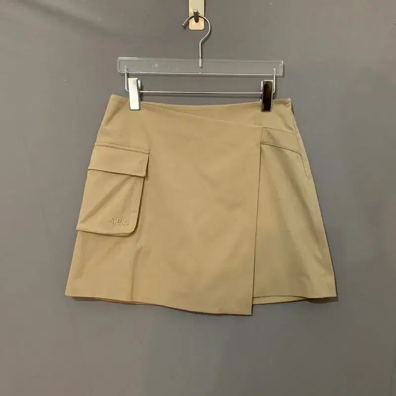 28インチ A.P.C. ゴルフ 22 カーゴ ラップ スカート