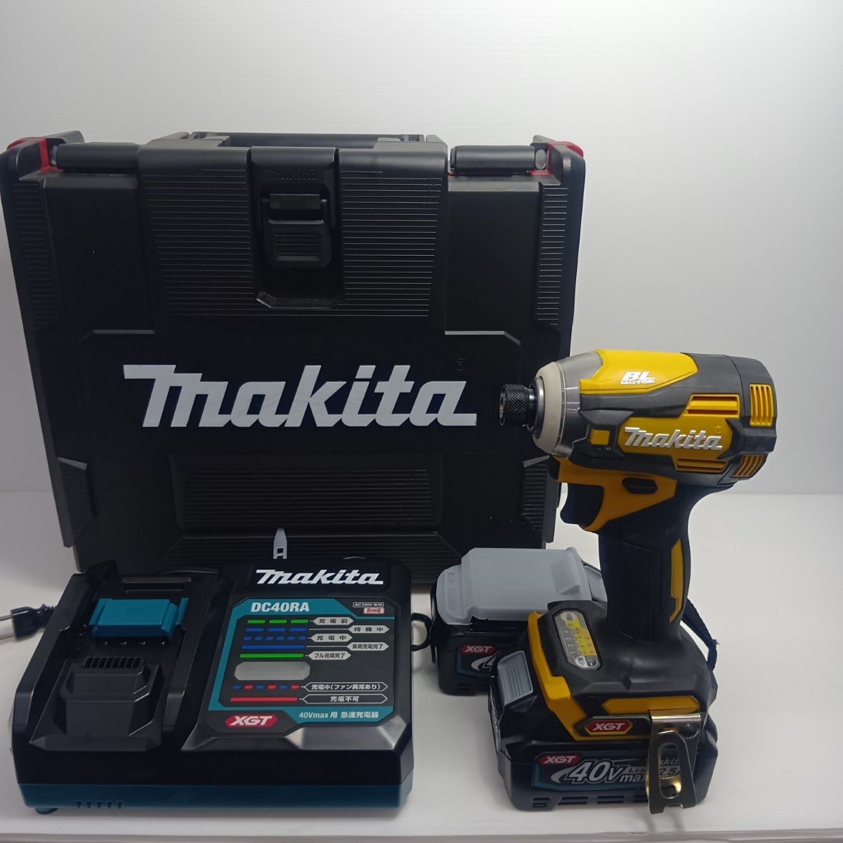 MAKITA マキタ インパクトドライバ 程度A 充電器 充電池 ケース付 イエロー