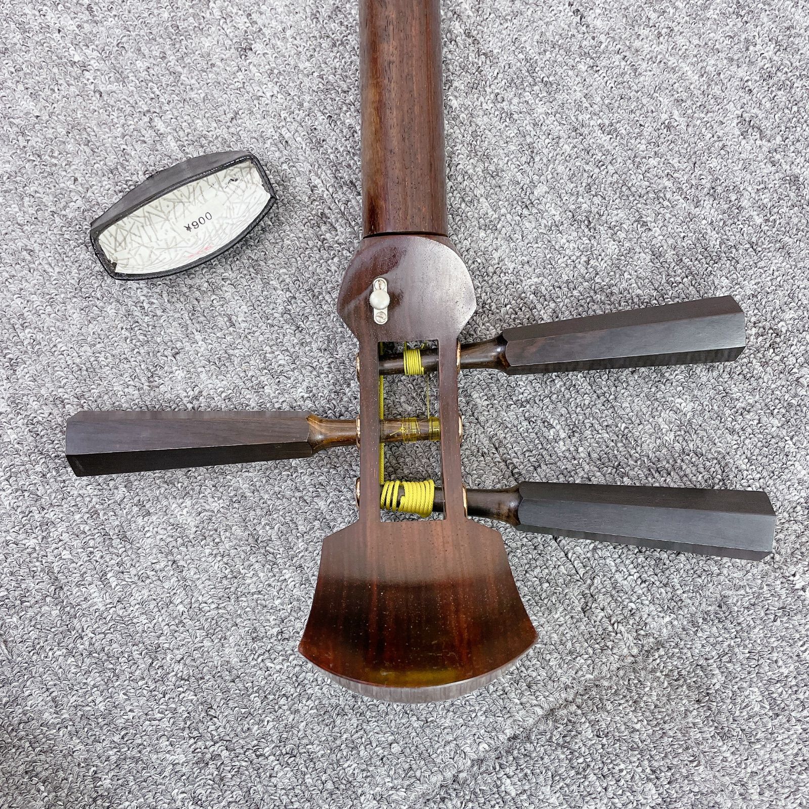 津軽三味線 太棹 紅木 東さわり 丸打胴 正棹 段違い溝 犬皮 - メルカリ