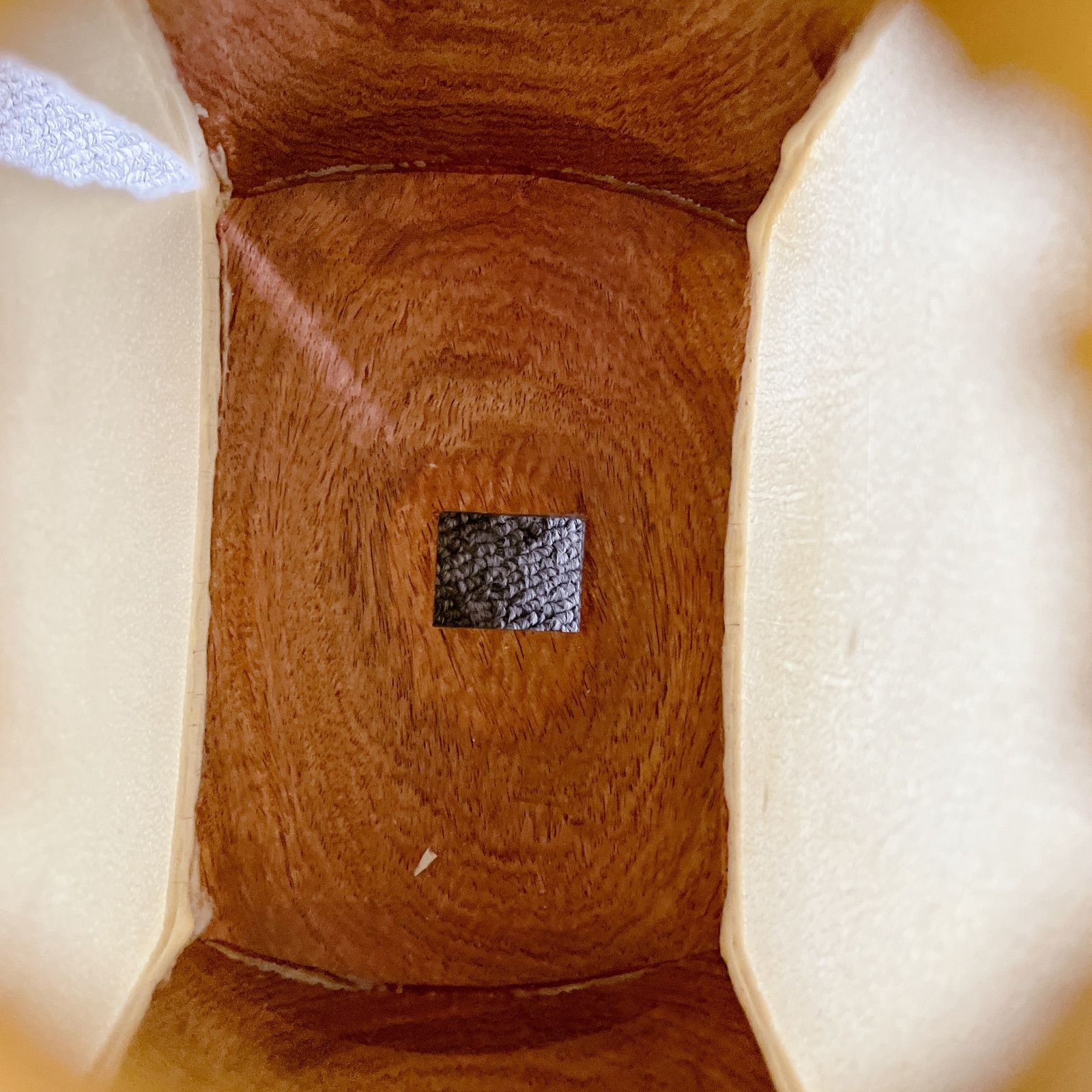 津軽三味線 太棹 紅木 東さわり 丸打胴 正棹 段違い溝 犬皮 - メルカリ