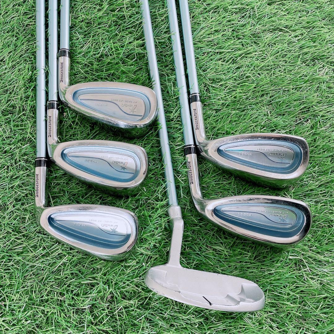 ゴルフクラブ　レディースセット　テーラーメイド　r5 XL PLUS N1860 ゴルフクラブ レディースセット テーラーメイド r5 XL PLUS N1860