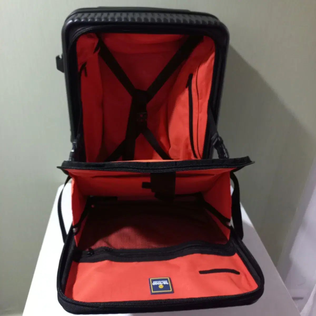 20インチ キャリアー リー ブラック 商品 新 ジーン 陳列用 きちんと感 テーパードデニム