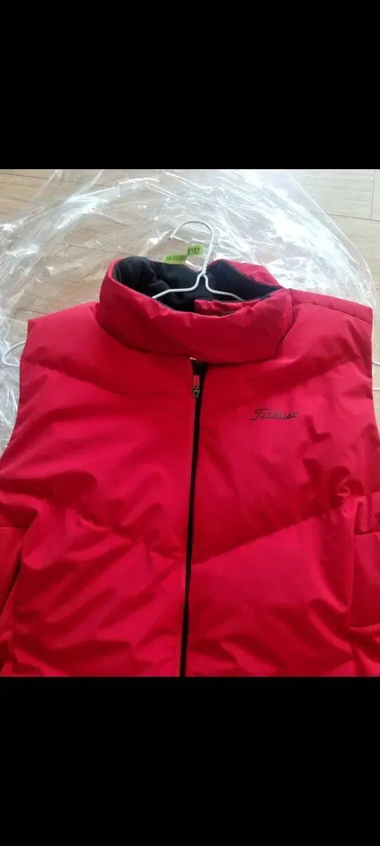 Titleist タイトリスト レッド ゴルフ ダウン ベスト