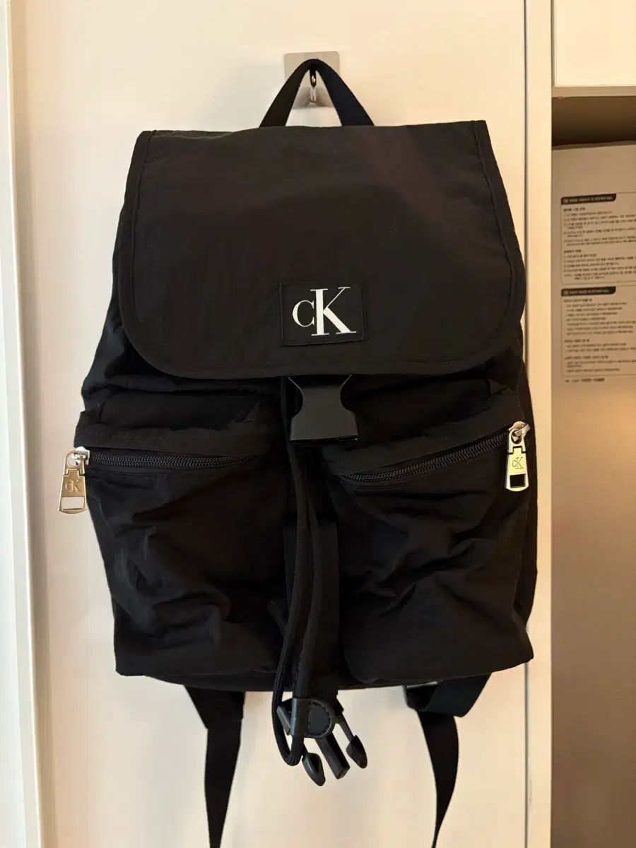 Calvin Klein シティ ナイロン バックパック