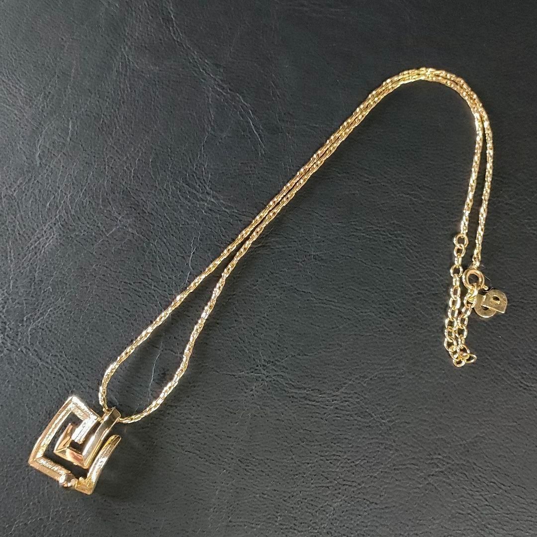 【極美品】Dior ネックレス CD ロゴ ゴールド ヴィンテージ 極美品】Dior ネックレス CD ロゴ ハート ゴールド ヴィンテージ 極美