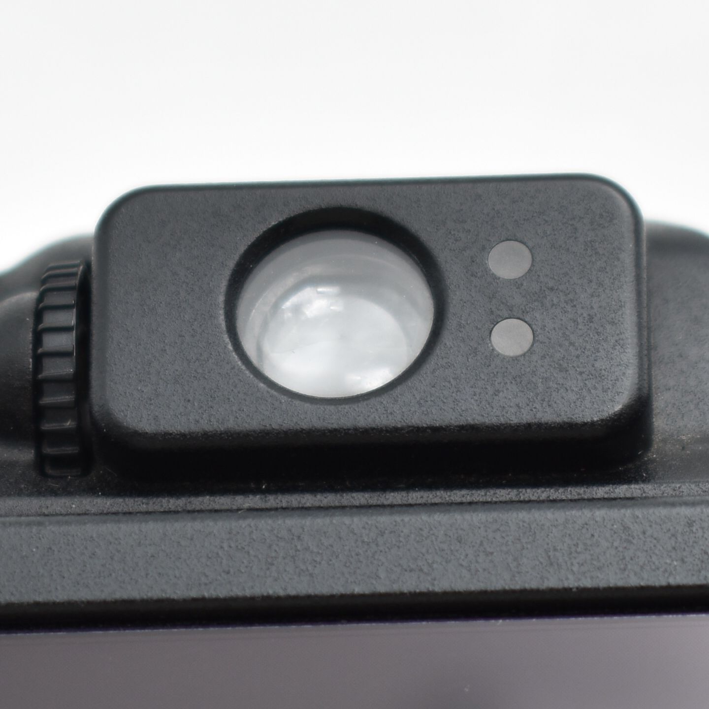 mm 2.8型バリアングル液晶