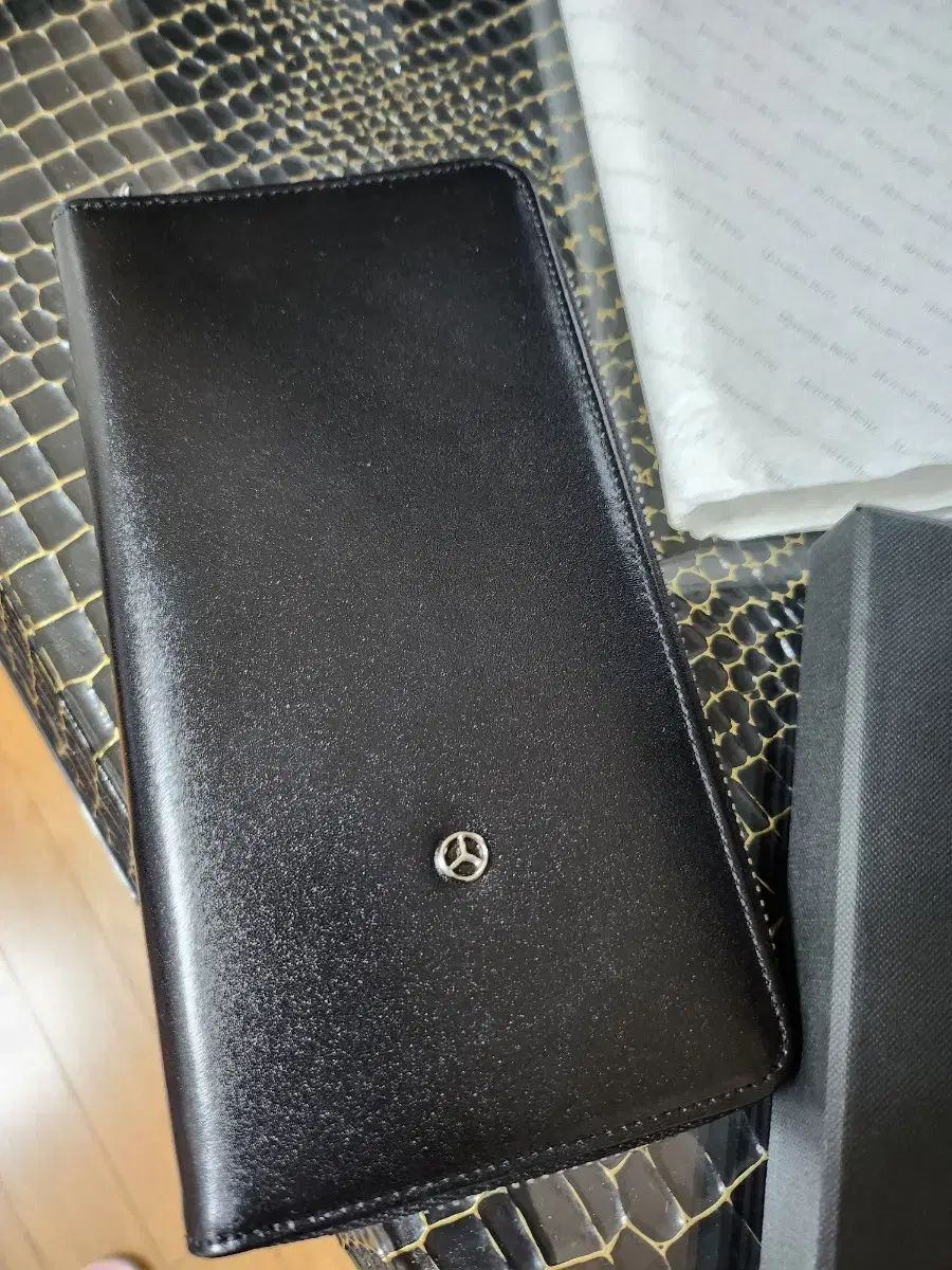 メルセデス ベンツ 長財布 物